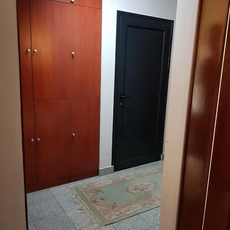 Blue Point Apartment *